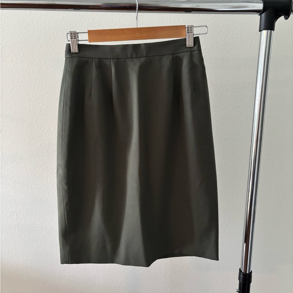 Austin Reed Olive Green Worsted Wool Skirt - Size 6 Petite